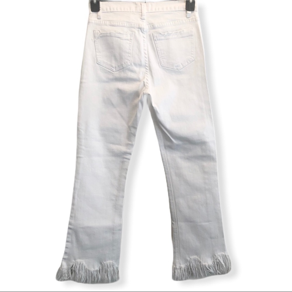 MOON RIVER High Rise Frayed Cropped Jeans - Picture 3 of 6